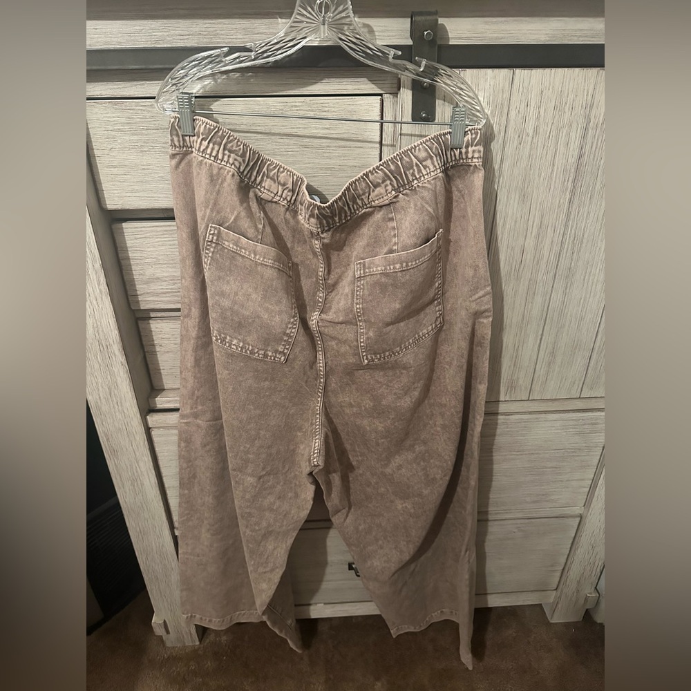 Gap High Rise Wide-Leg Utility Pull- On Jeans - Picture 5 of 5